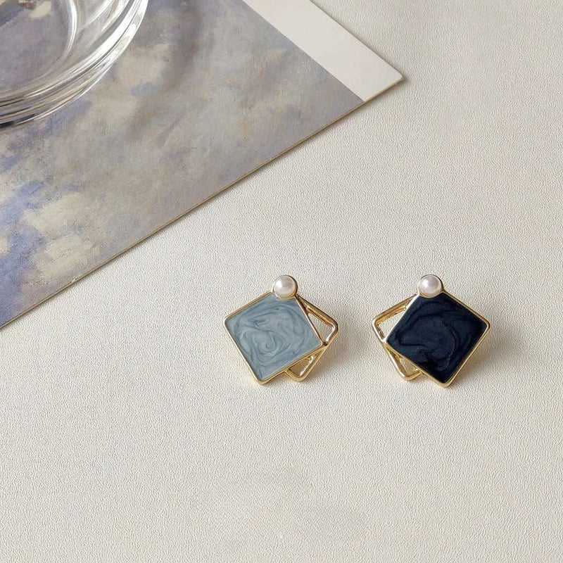 Vintage Resin Geometric