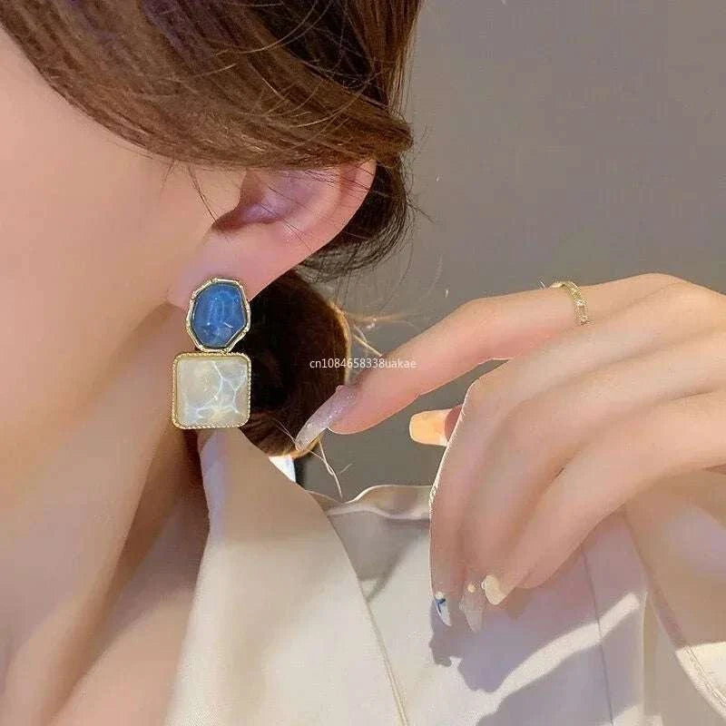 Vintage Resin Geometric