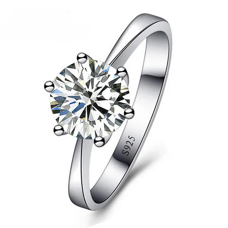 Romantic wedding ring with cubic zirconia and 925 sterling silver band