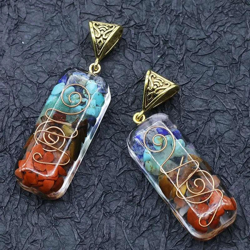 Colorful Gravel Necklace Natural Stone Resin Pendants Chakra Healing Chip Crystal Agate Stone Charms for Jewelry Making Necklace
