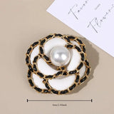 Korean Fashion Fabric Camellia Pearl Brooches for Women Elegant Flowers Corsage Lapel Pins Wedding Party Badge Accessories