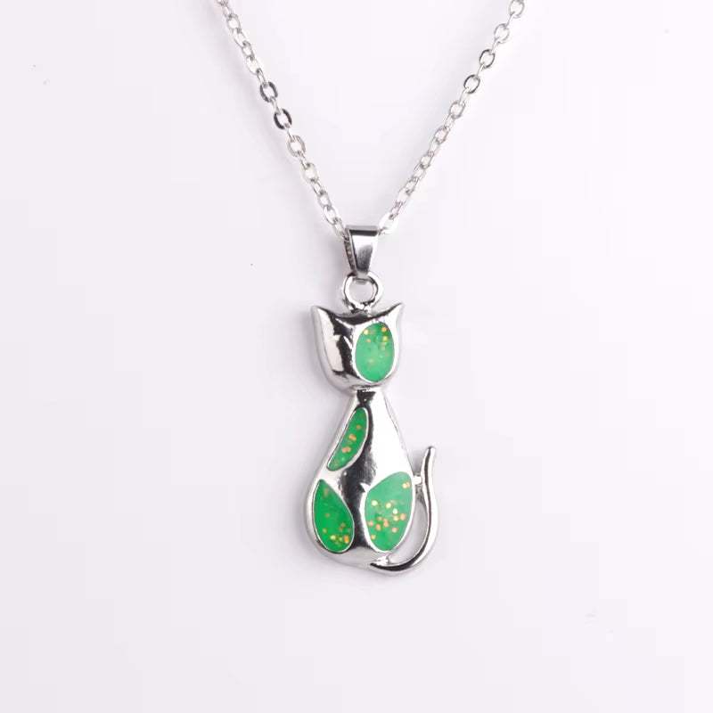 Elegant Female Blue Zinc Alloy Necklace Oval Mysterious Cat Necklaces Pendants New Fashion Animal Jewelry Birthday Gift